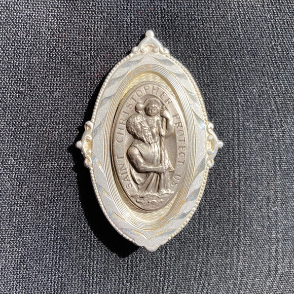 Vintage Saint Christopher Protect Us Badge - Picture 2 of 8
